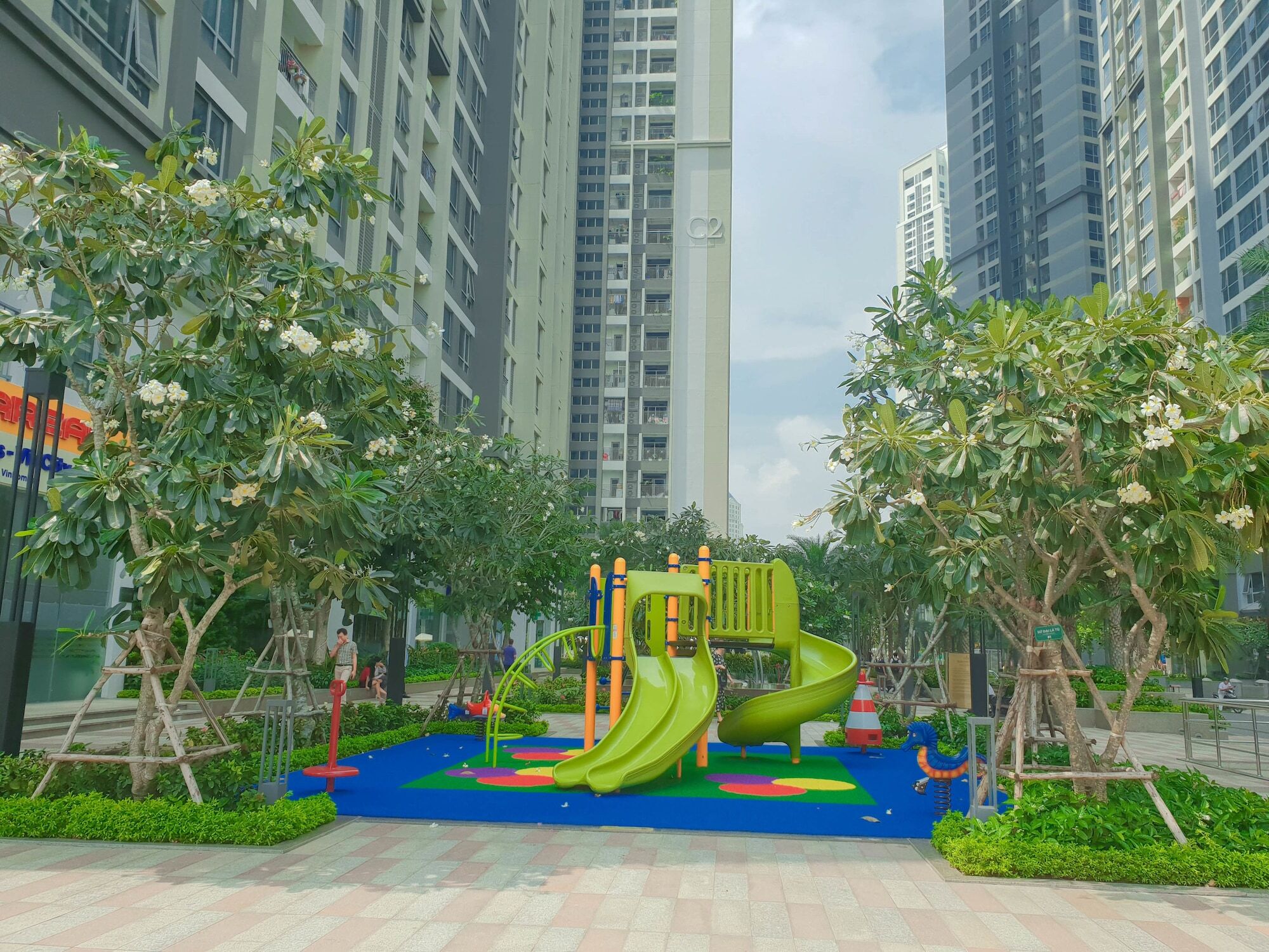 Vinhomes Central Park Jack Hai Luxury Service Apartment Хошимин Екстериор снимка