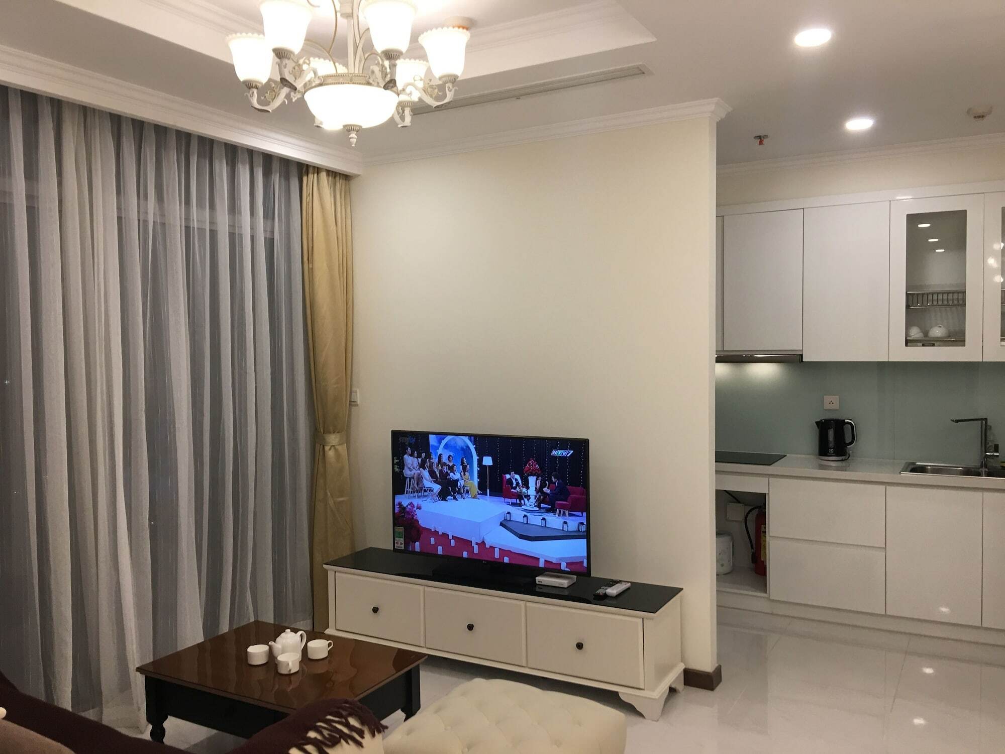 Vinhomes Central Park Jack Hai Luxury Service Apartment Хошимин Екстериор снимка